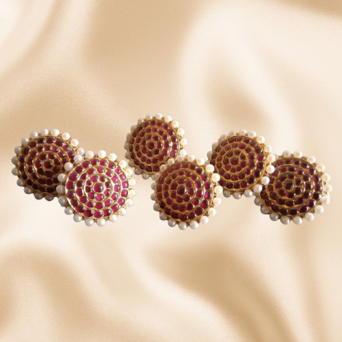 3 line stud full red stone (1 pair) 3 line stud full red stone (1 pair)
